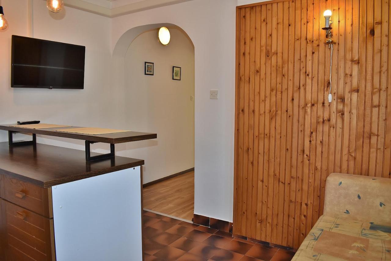 Apartments Zenko Rab Town Exterior photo