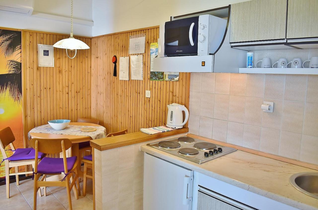 Apartments Zenko Rab Town Exterior photo