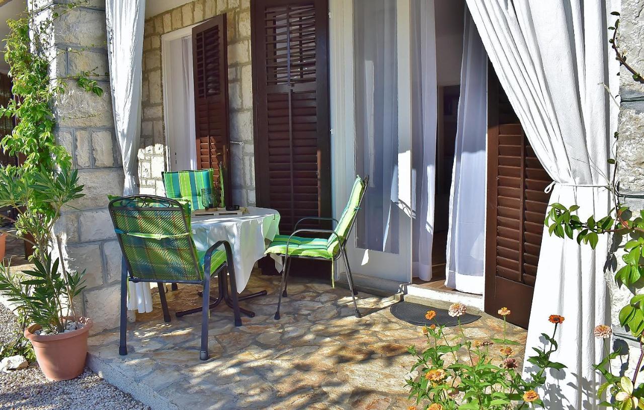 Apartments Zenko Rab Town Exterior photo