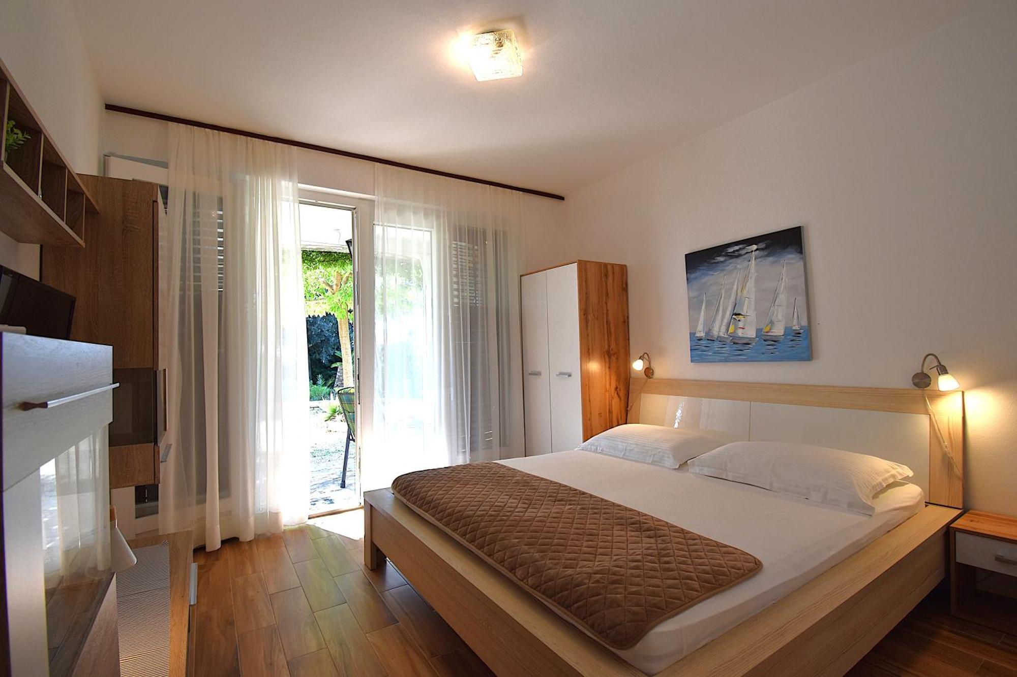 Apartments Zenko Rab Town Exterior photo